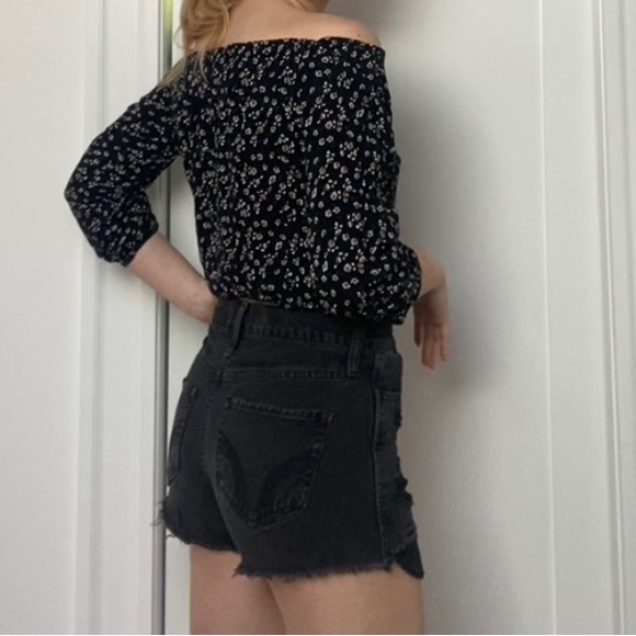 Hollister shorts - Picture 3 of 4